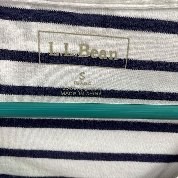 L.L. Bean Womens Pullover Striped VNeck Top Size Small Nautical Blue and White - Picture 4 of 6